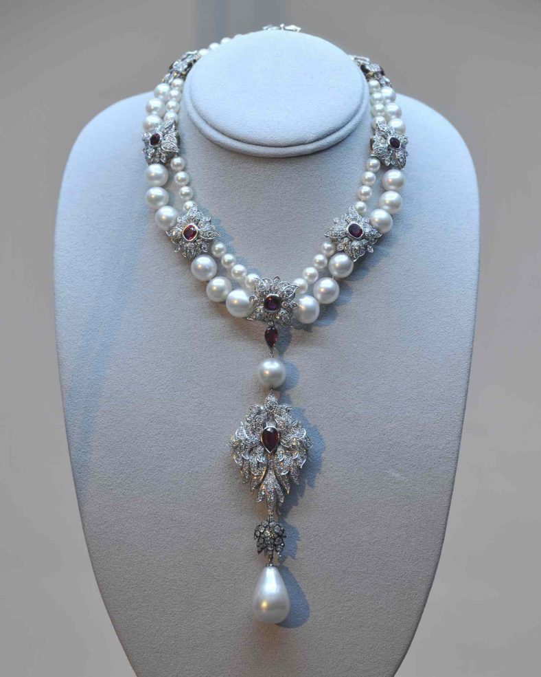 Kalung Mutiara La Peregrina